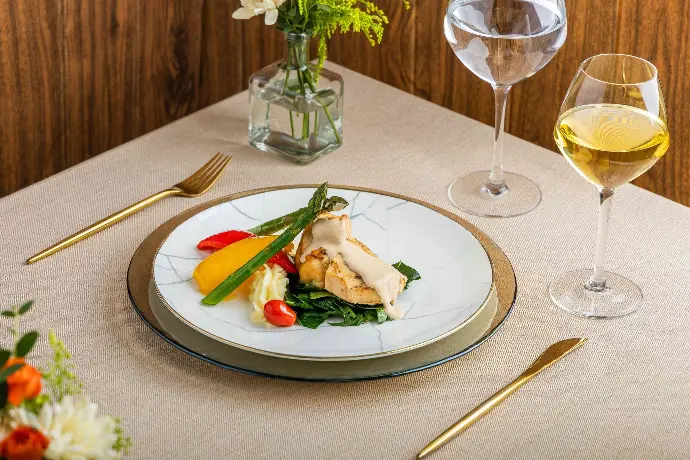 Menú 1. Medallón en salsa española.