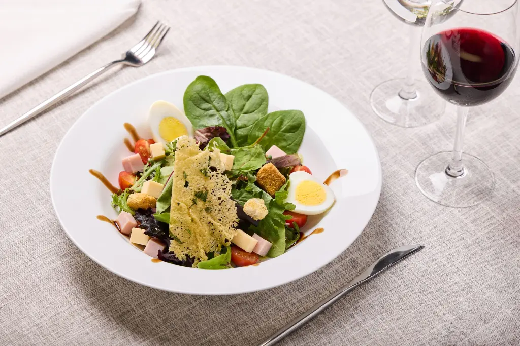 12 PESC ensalada chef.webp