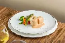 Menú 3. Rollo con pistacho en salsa de chipotle.