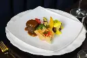 Menú 4. Dúo de filetes en salsa pimienta y azafrán.