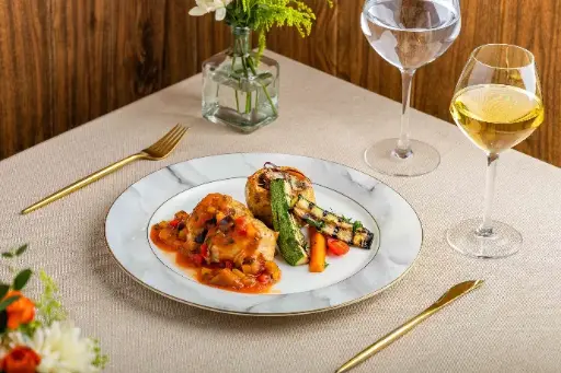 Menú 2. Suprema en salsa siciliana.